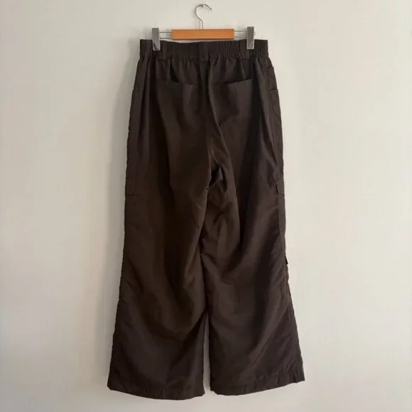 Alo Yoga High Waist Ski Moto Puffer Pant in Espresso Brown Size Medium - Picture 6 of 6